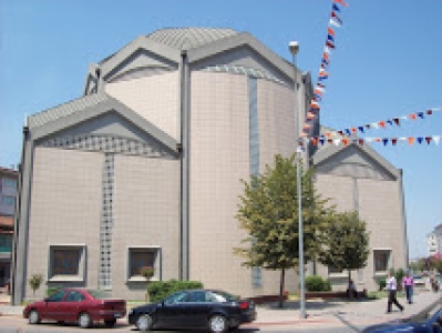 İnegöl Sani Konukoğlu Camii